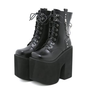 Ankle boots with a high platform