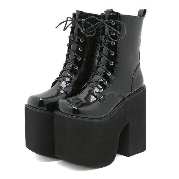 Ankle boots with high platform