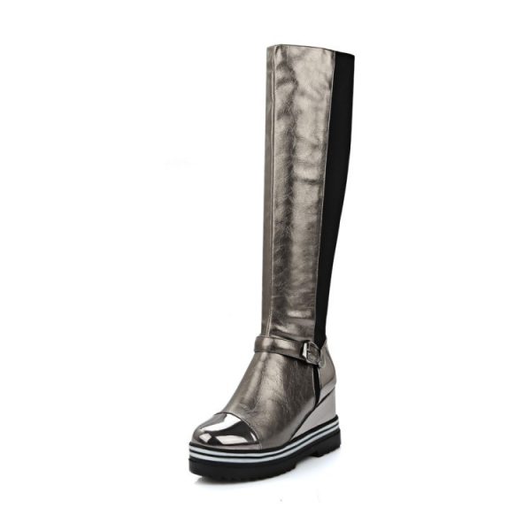 Knee-high boots with metallic details