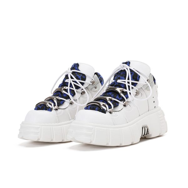 Retro Boots with blue detail