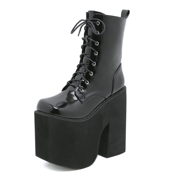 Ankle boots with high platform