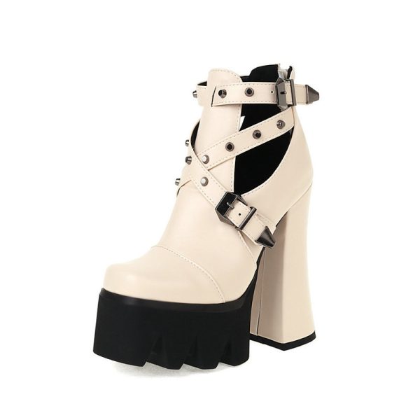 Ankle boots with platform