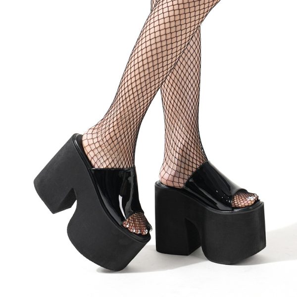Open platform sandals