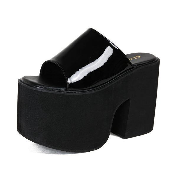 Open platform sandals