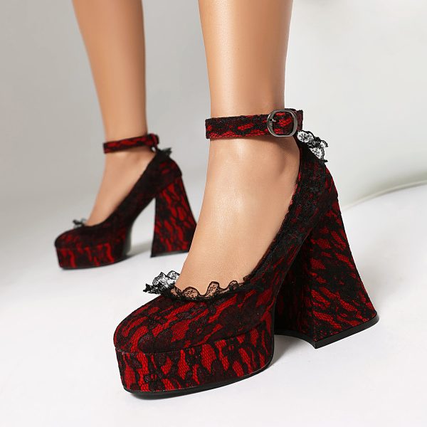 Laced platform shoes