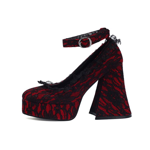 Laced platform shoes